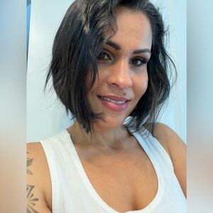 Meet your Posher, Leslie